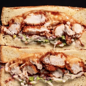 AKHIS CHICK SANDO